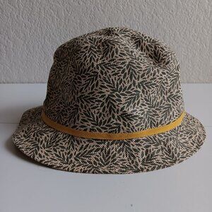 Stylish Leaf Print Fedora Hat with Yellow Band – Summer Vibes